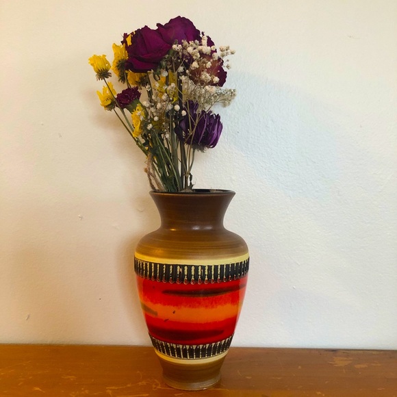 Glass Vase 🏺 - Picture 1 of 3